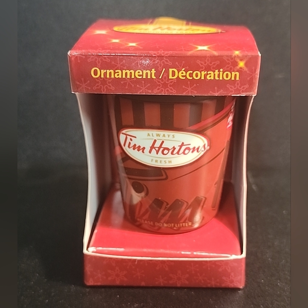 TIM HORTONS MINI CERAMIC TAKE OUT COFFEE CUP ORNAMENT 2009 NIB Christmas China
